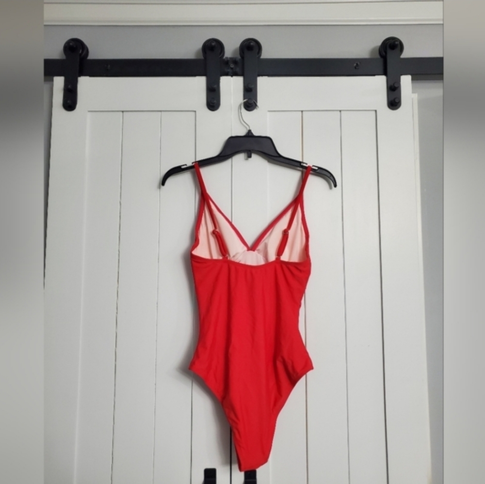 CUPSHE Women's One Piece Rouched V-Neck Swimsuit! NEW! - Picture 2 of 5